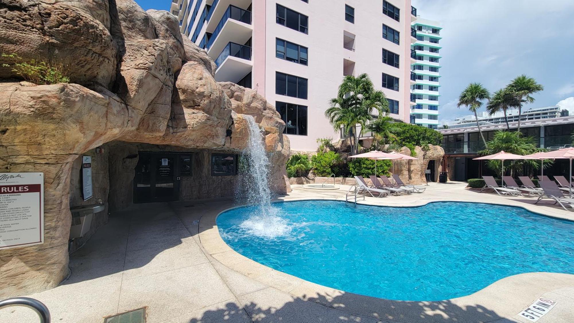 2 Bedroom 2 Bath Beachfront Condo On Miami Beach Millionaire Row Buitenkant foto