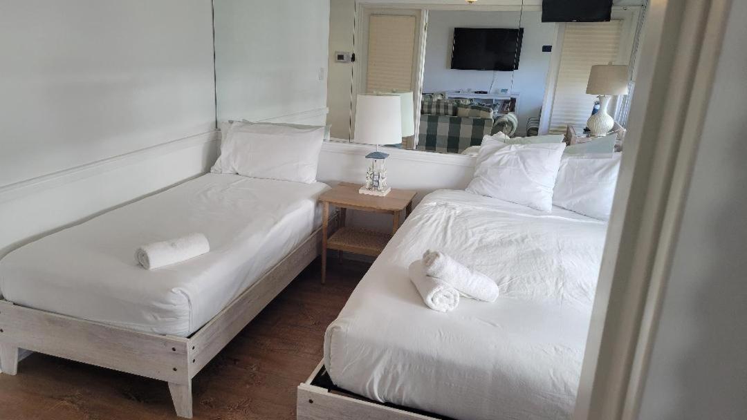 2 Bedroom 2 Bath Beachfront Condo On Miami Beach Millionaire Row Buitenkant foto