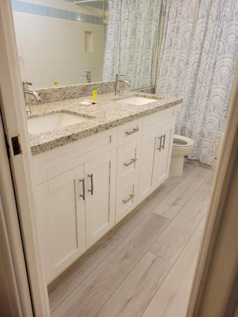 2 Bedroom 2 Bath Beachfront Condo On Miami Beach Millionaire Row Buitenkant foto
