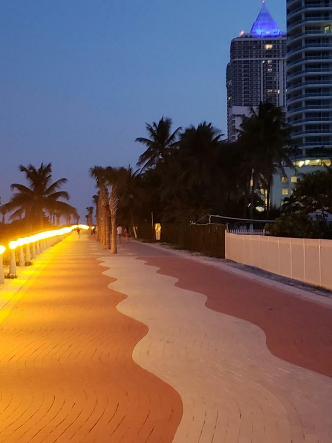 2 Bedroom 2 Bath Beachfront Condo On Miami Beach Millionaire Row Buitenkant foto