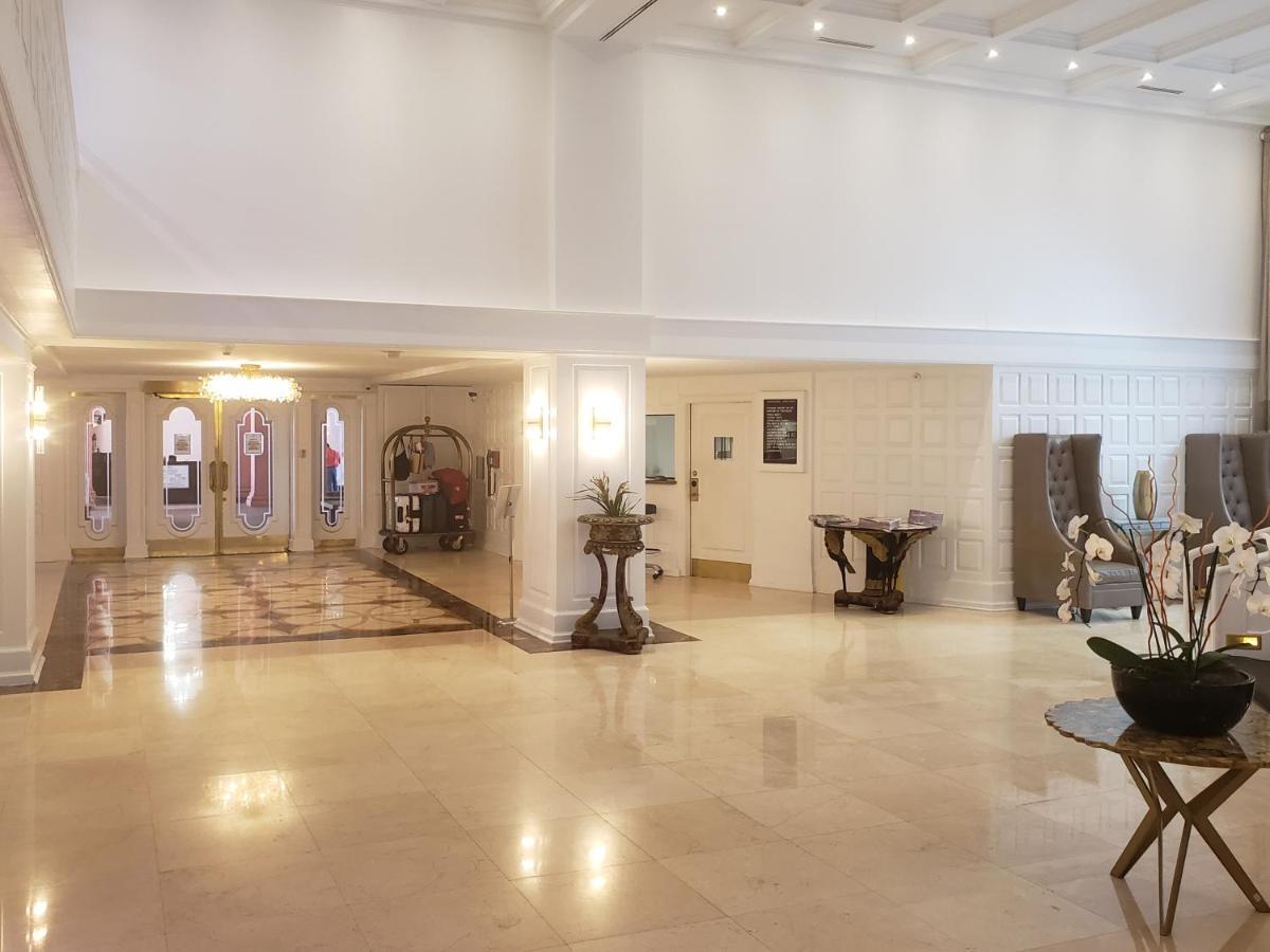2 Bedroom 2 Bath Beachfront Condo On Miami Beach Millionaire Row Buitenkant foto